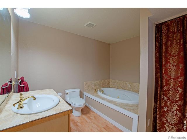 615 Americana Road, Longmont, CO 80504