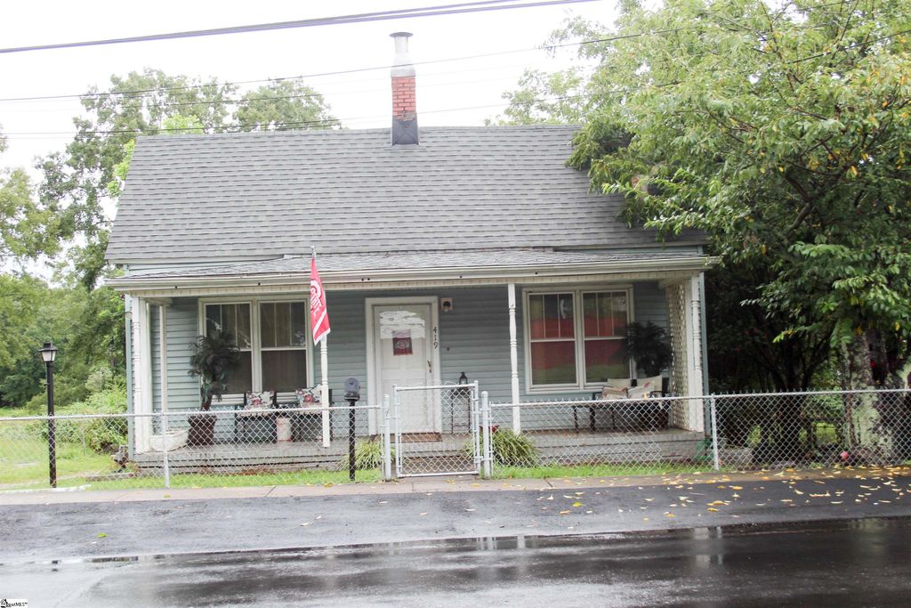 419 Fairview Street, Fountain Inn, SC 29644