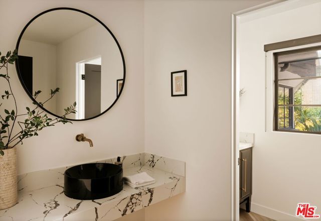 10122 Sunbrook Drive, Los Angeles, CA 90210