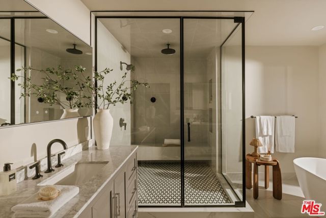 10122 Sunbrook Drive, Los Angeles, CA 90210