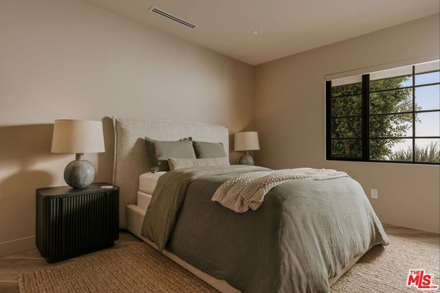 10122 Sunbrook Drive, Los Angeles, CA 90210