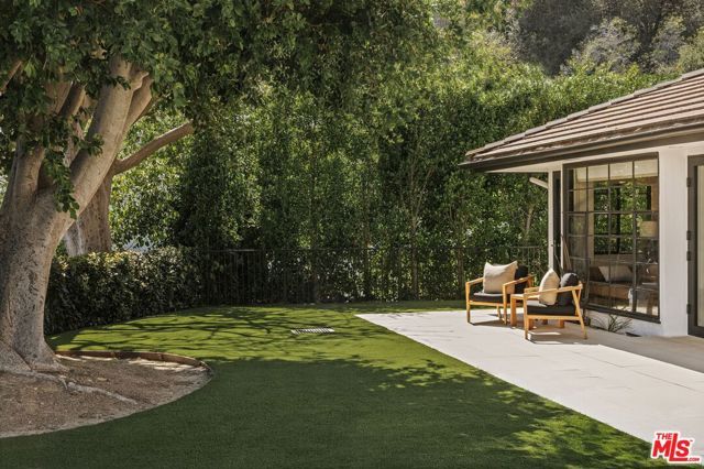 10122 Sunbrook Drive, Los Angeles, CA 90210