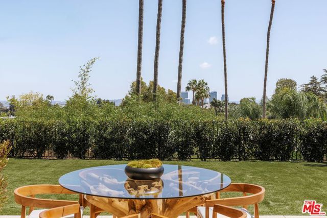 10122 Sunbrook Drive, Los Angeles, CA 90210