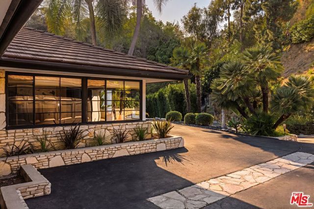 10122 Sunbrook Drive, Los Angeles, CA 90210