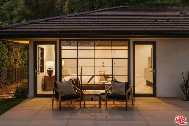 10122 Sunbrook Drive, Los Angeles, CA 90210