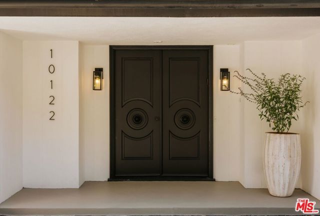 10122 Sunbrook Drive, Los Angeles, CA 90210