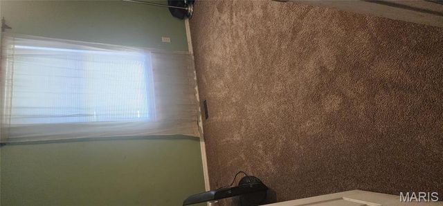 4260 Cherry Wood Trail Drive, Florissant, MO 63034