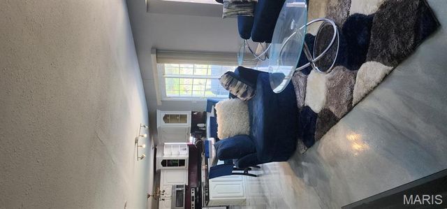 4260 Cherry Wood Trail Drive, Florissant, MO 63034