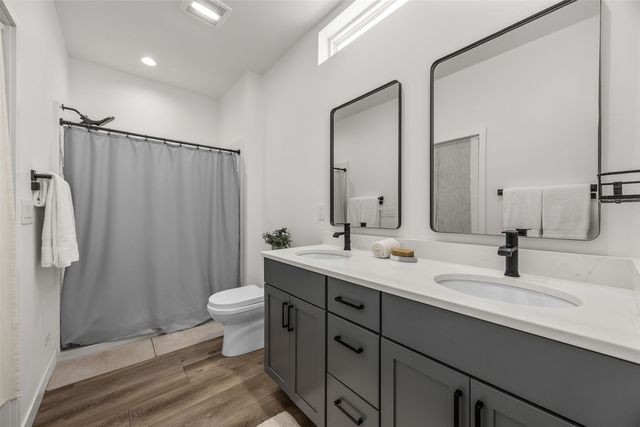 222 Sedona St, Iowa City, IA 52246