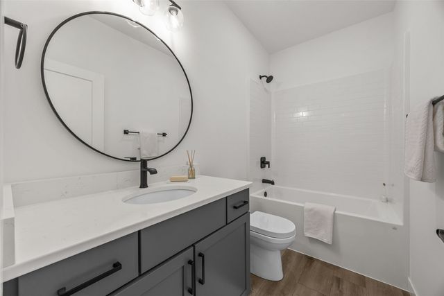 222 Sedona St, Iowa City, IA 52246