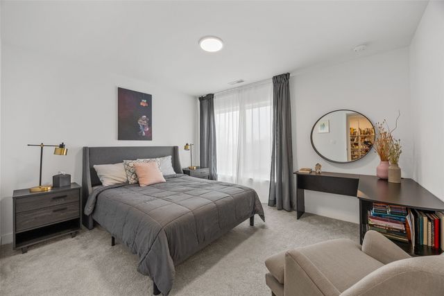 222 Sedona St, Iowa City, IA 52246