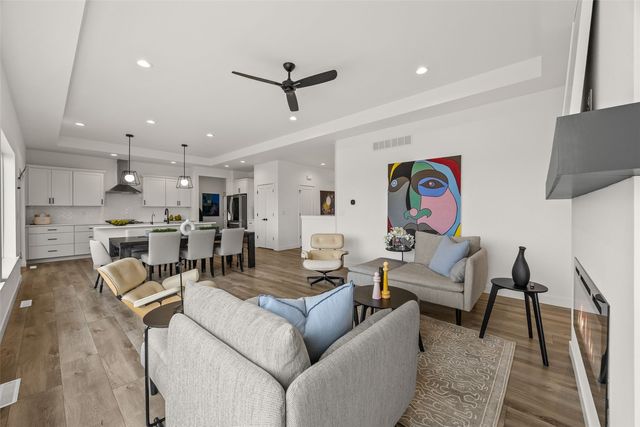 222 Sedona St, Iowa City, IA 52246