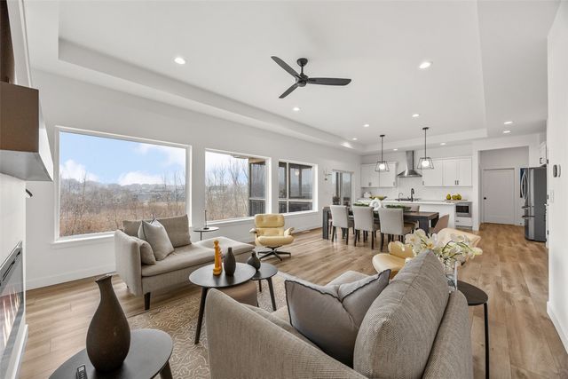 222 Sedona St, Iowa City, IA 52246