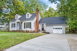 6431 W Ridgewood Drive, Parma, OH 44129