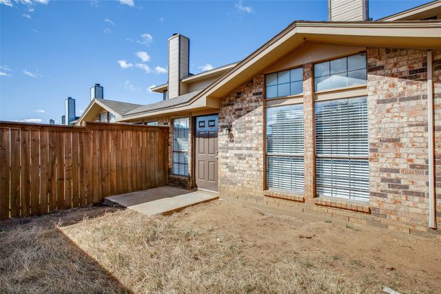 113 Peachtree Court B, Kennedale, TX 76060