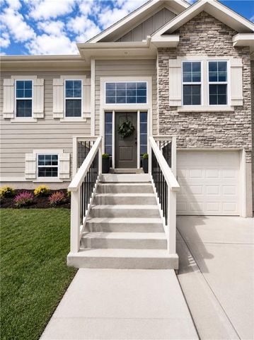 610 E 11th Street, Kearney, MO 64060