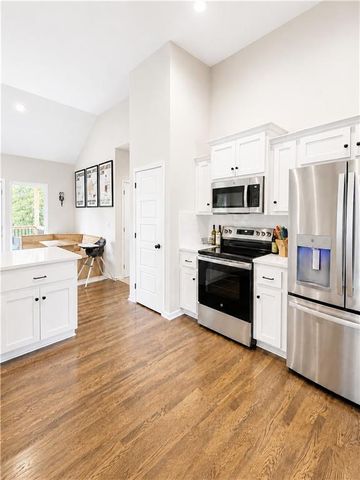 610 E 11th Street, Kearney, MO 64060