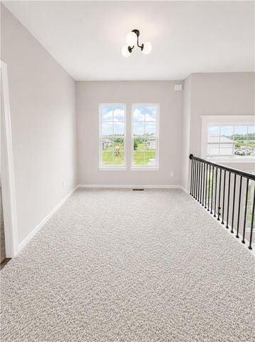 610 E 11th Street, Kearney, MO 64060