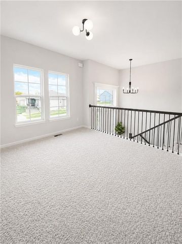 610 E 11th Street, Kearney, MO 64060