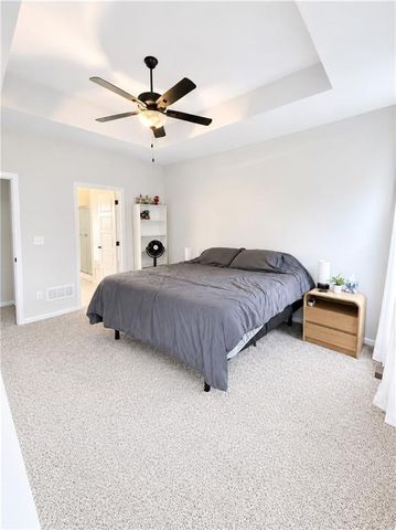 610 E 11th Street, Kearney, MO 64060