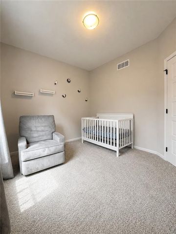 610 E 11th Street, Kearney, MO 64060