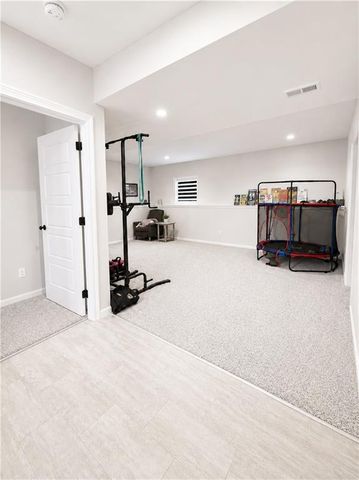 610 E 11th Street, Kearney, MO 64060