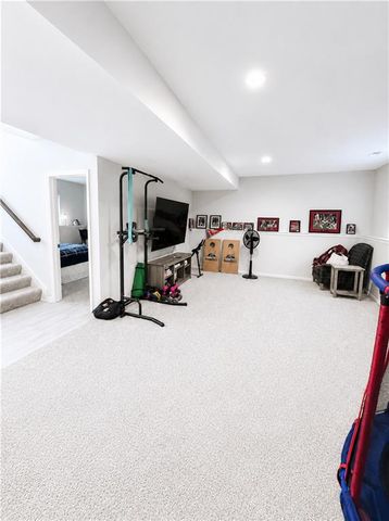 610 E 11th Street, Kearney, MO 64060
