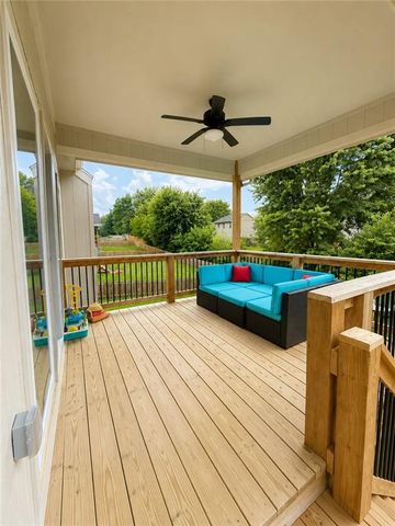 610 E 11th Street, Kearney, MO 64060