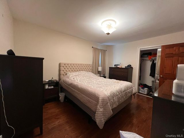2 Nassau Road, Massapequa, NY 11758
