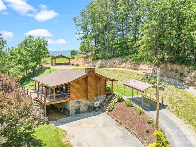 367 Robinson Road, Clyde, NC 28721