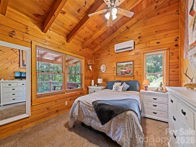 367 Robinson Road, Clyde, NC 28721