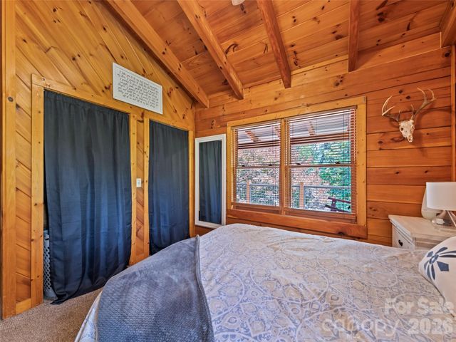 367 Robinson Road, Clyde, NC 28721