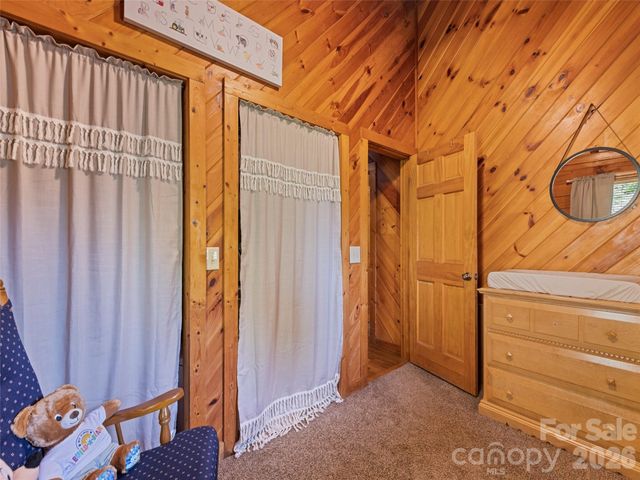 367 Robinson Road, Clyde, NC 28721