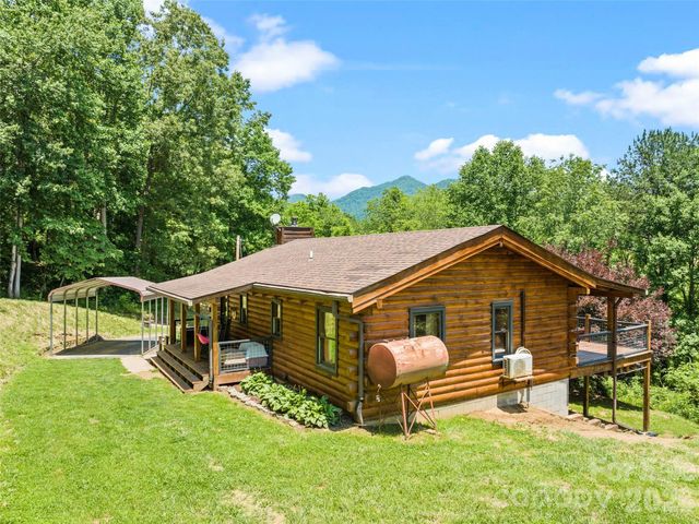 367 Robinson Road, Clyde, NC 28721