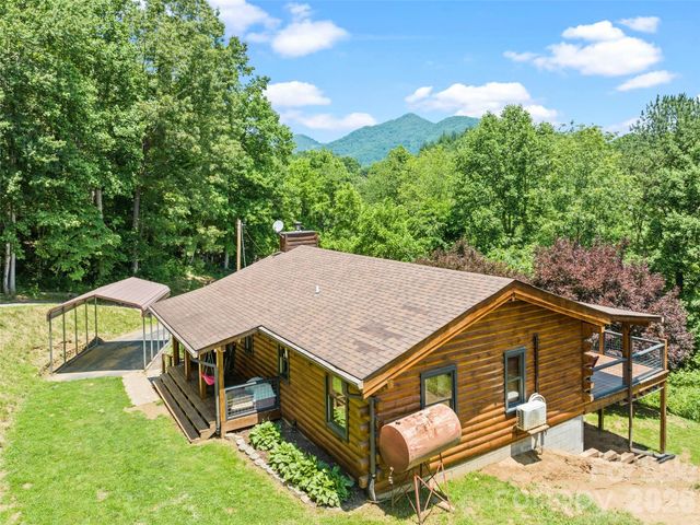 367 Robinson Road, Clyde, NC 28721