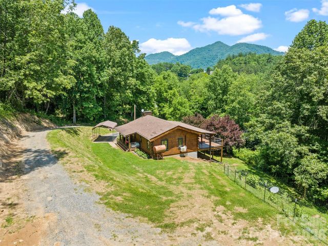 367 Robinson Road, Clyde, NC 28721