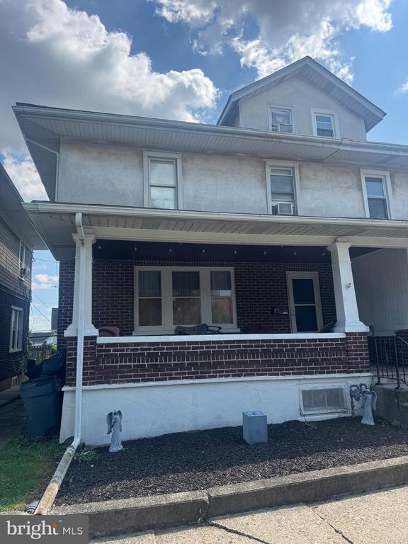 1906 HAY TER, Easton, PA 18042