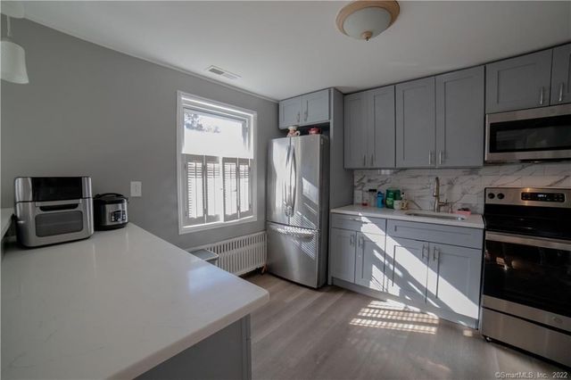 75 Van Buskirk Avenue 75, Stamford, CT 06902