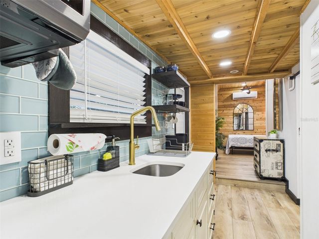 221 1ST STREET, Davenport, FL 33837