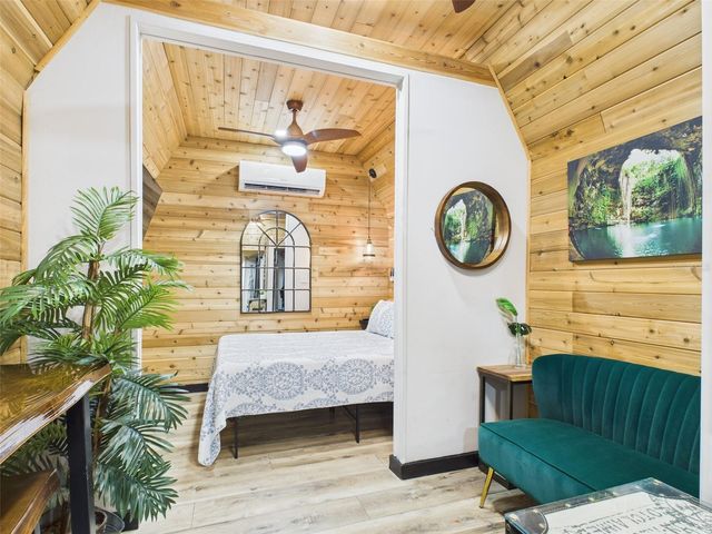 221 1ST STREET, Davenport, FL 33837