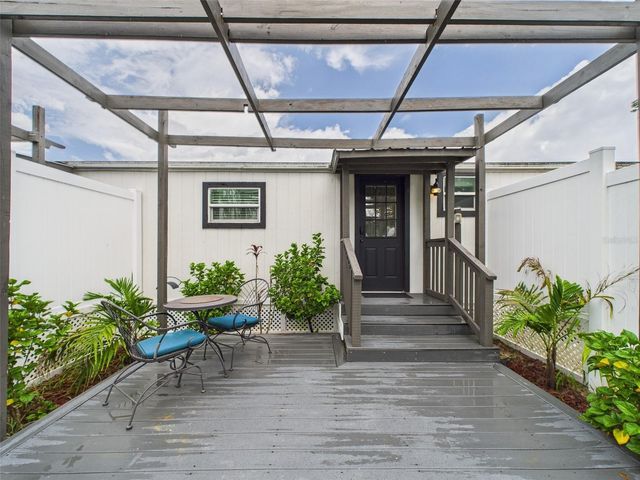 221 1ST STREET, Davenport, FL 33837