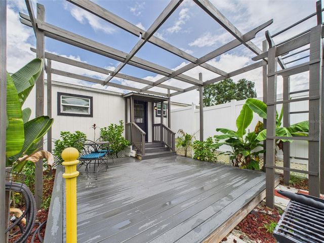 221 1ST STREET, Davenport, FL 33837