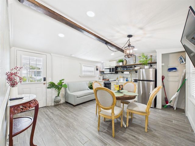 221 1ST STREET, Davenport, FL 33837