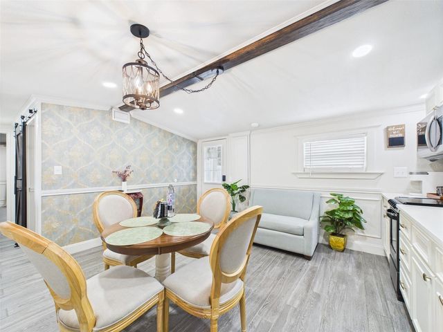 221 1ST STREET, Davenport, FL 33837