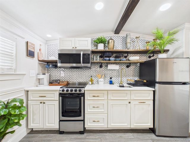 221 1ST STREET, Davenport, FL 33837