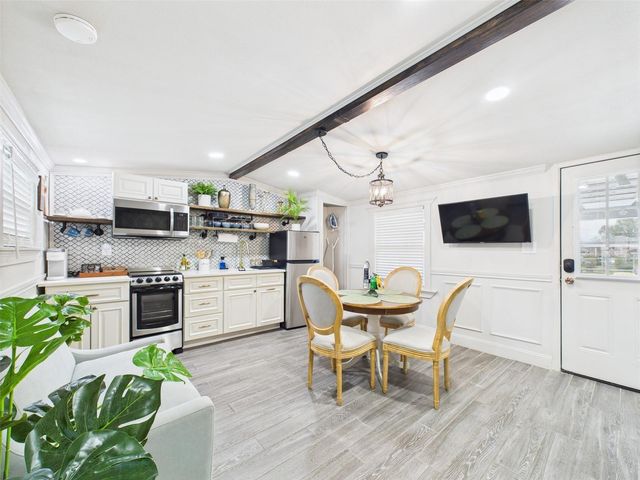 221 1ST STREET, Davenport, FL 33837