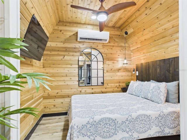 221 1ST STREET, Davenport, FL 33837