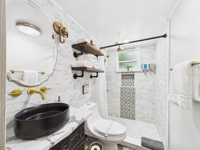 221 1ST STREET, Davenport, FL 33837