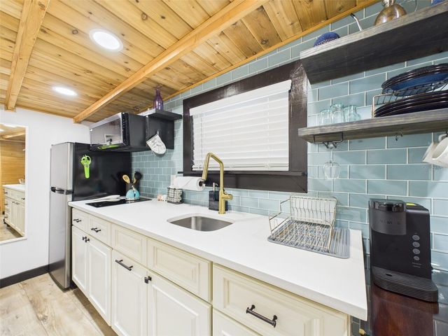 221 1ST STREET, Davenport, FL 33837