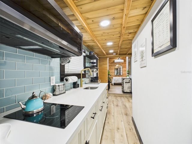 221 1ST STREET, Davenport, FL 33837